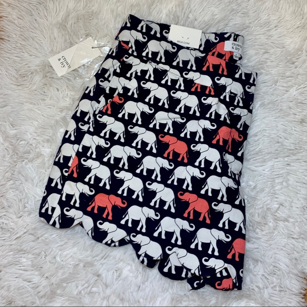 NWT Crown & Ivy Elephant Scalloped Shorts